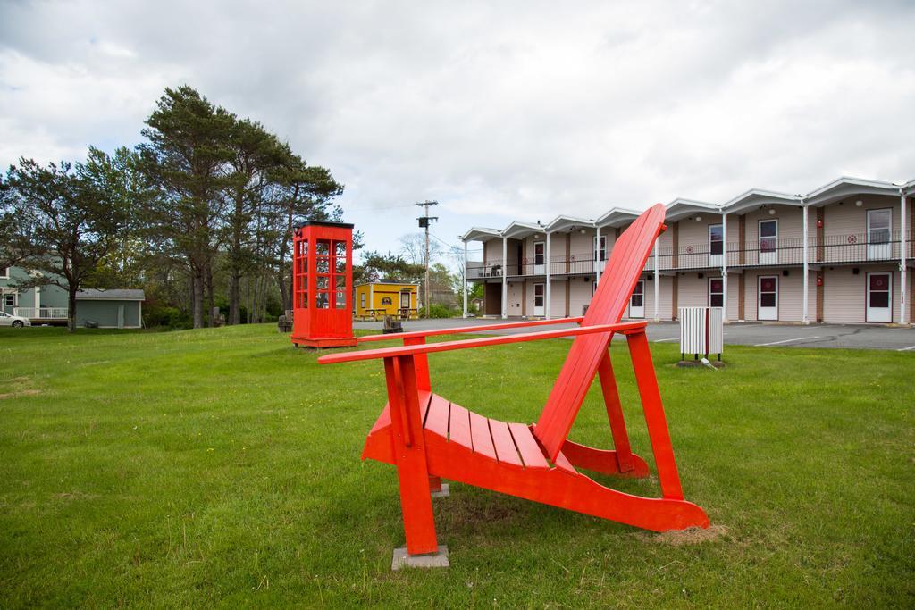 Wheelhouse Motel Lunenburg Exterior foto